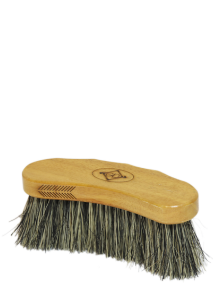 Grooming Deluxe Middle Hard Brush